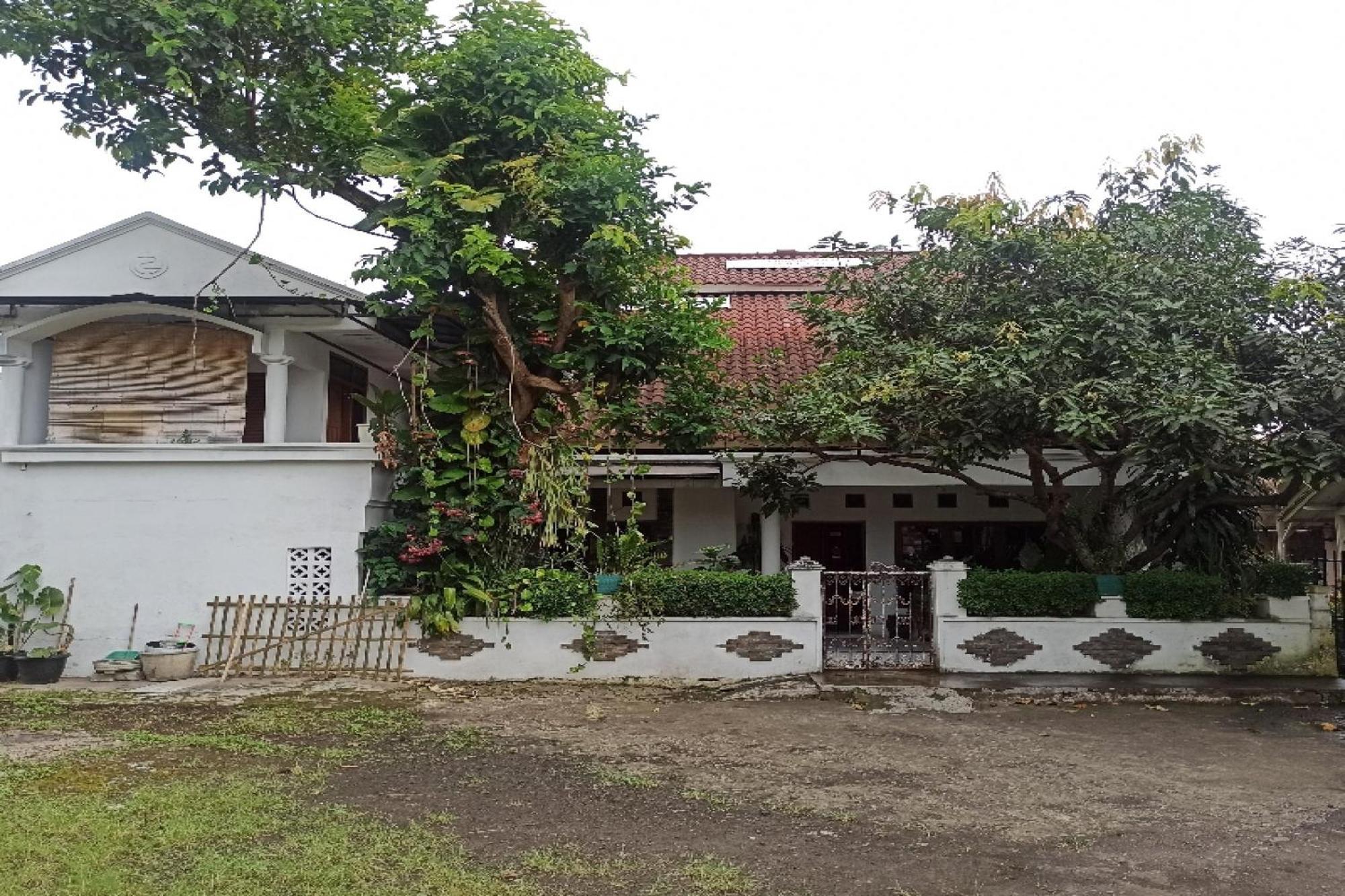Oyo Life 91339 Pondok Kost Aulia Syariah Garut Exterior photo